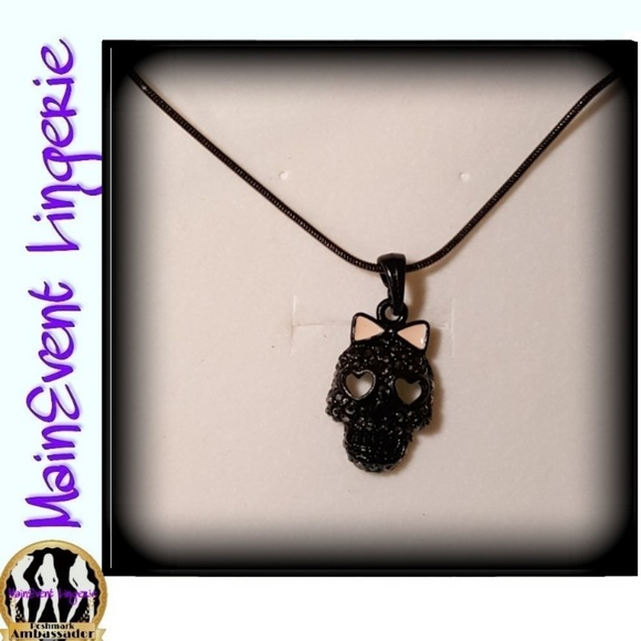 Betsy Johnson Black Skull Rhinestone Necklace - Picture 2 of 5